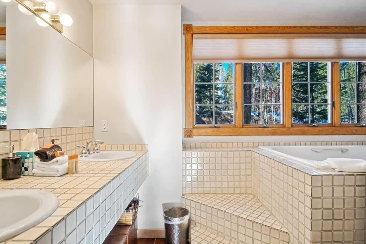 9 Bdr Close To Main Street With Secluded Hot Tub Breckenridge Exterior foto